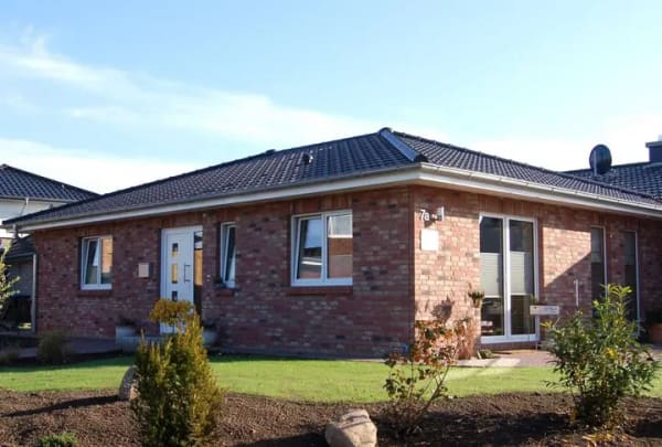 Immobilie in Silberstedt - Neubauprojekt - Ebenerdig Wohnen mit Komfort - Niedrigenergiehaus EH40 mit Wärmepumpe & PV-Anlage - Bild 2