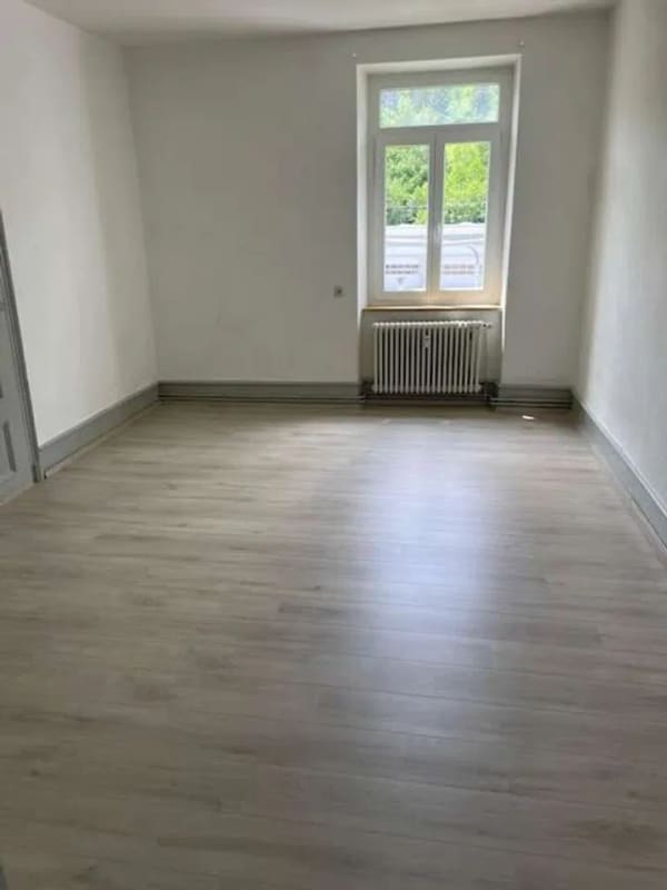 Immobilie in Titisee-Neustadt - geräumige 5 Zimmer Wohnung - Bild 3