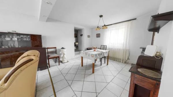 Immobilie in Bitz - Ehemaliges Bauernhaus mit großzügigem Grundstück, Scheune und Ausbaupotenzial - Bild 3