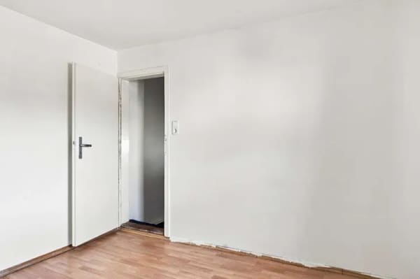 Immobilie in Gangkofen - Haus mit Entwicklungspotenzial – 4 Zimmer und 91 m² Wohnfläche in Gangkofen - Bild 2