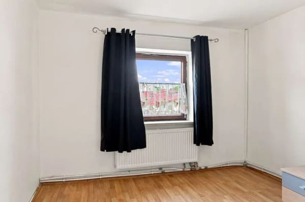Immobilie in Gangkofen - Haus mit Entwicklungspotenzial – 4 Zimmer und 91 m² Wohnfläche in Gangkofen - Bild 3