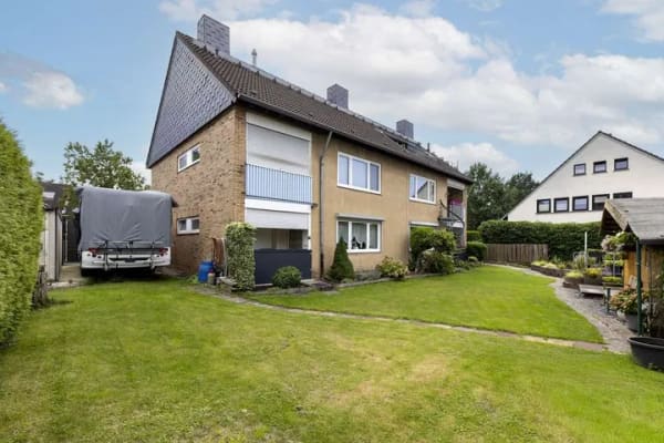 Immobilie in Neuss - Vierfamilienhaus in gefragter Lage von Gnadental mit attraktiver Entwicklungsperspektive - Bild 2