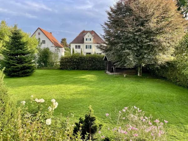 Immobilie in Biberbach - Vielseitiges Wohnhaus mit Bürofläche in Biberbach - Bild 2