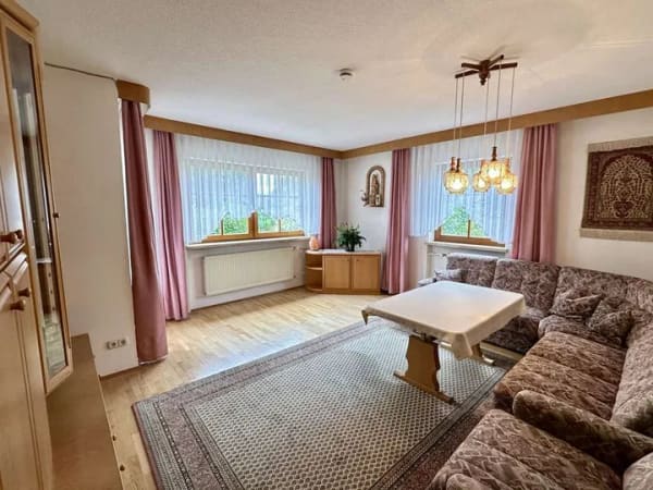 Immobilie in Biberbach - Vielseitiges Wohnhaus mit Bürofläche in Biberbach - Bild 3