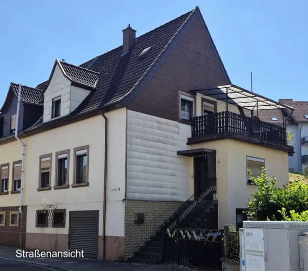 Immobilie in Altenkirchen - Doppelhaushälfte mit Potential - Bild 0
