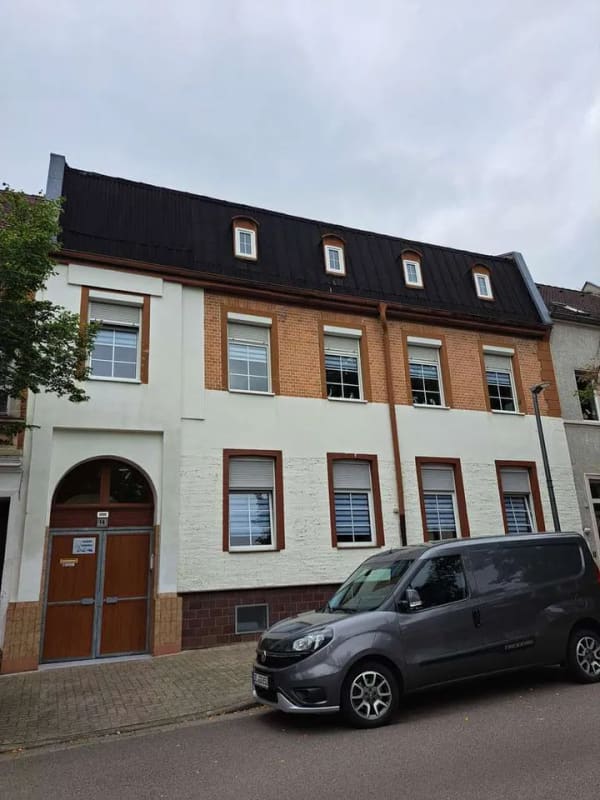 Immobilie in Dessau-Roßlau - Stadthaus - schönes Wohnen für 2-3 Familien - Bild 0