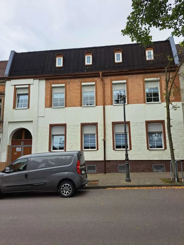 Immobilie in Dessau-Roßlau - Stadthaus - schönes Wohnen für 2-3 Familien - Bild 1