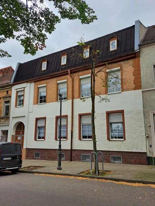 Immobilie in Dessau-Roßlau - Stadthaus - schönes Wohnen für 2-3 Familien - Bild 2