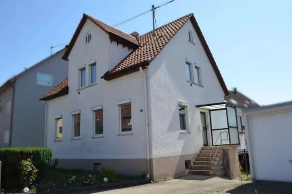 Immobilie in Wannweil - Älteres 2-FH mit großem (Bau-)Platz - Bild 1