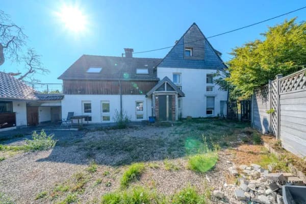 Immobilie in Leichlingen - Ein Zuhause mit Charakter – Historisches Einfamilienhaus mit viel Potenzial - Bild 0