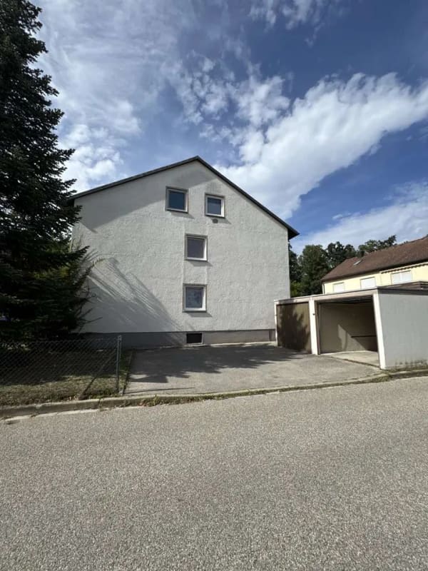 Immobilie in Waldkraiburg - MFH mit 6 Parteien in der Nähe des Eichelparks  - Bild 1