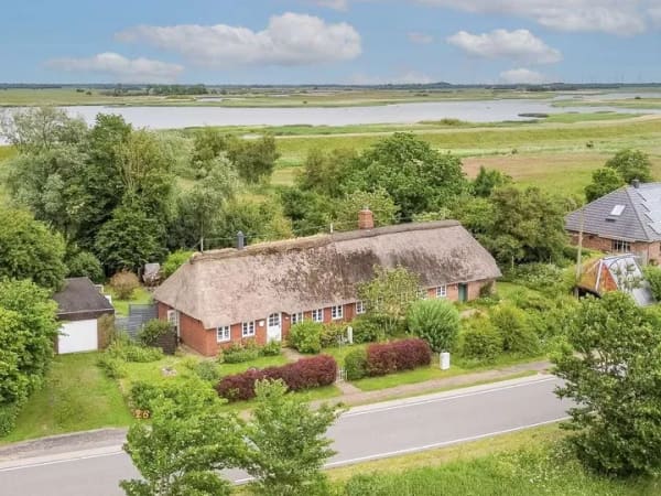 Immobilie in Aventoft - Idyllische Reetdachhaushälfte an der dänischen Grenze - Bild 1