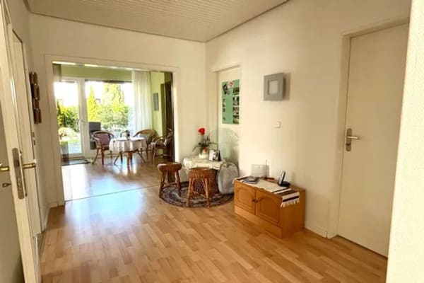 Immobilie in Groß Grönau - Gepflegte 3 Zimmer Erdgeschosswohnung mit Gartenanteil in Groß Grönau - Bild 2