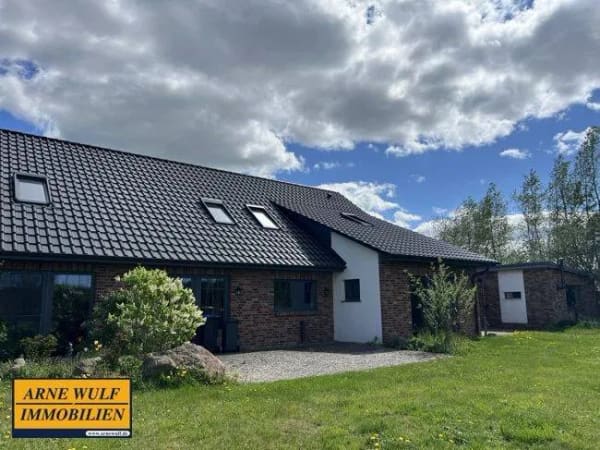 Immobilie in Brenz - Exklusives Wohnanwesen mit großzügigem Grundstück **Neu Brenz / Neustadt-Glewe** - Bild 0