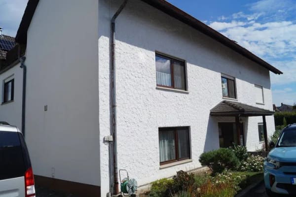 Immobilie in Büchenbach - Lichtdurchflutete Erdgeschosswohnung mit großer Terrasse und eigenem Garten in ruhiger Wohnlage von Büchenbach - Bild 0