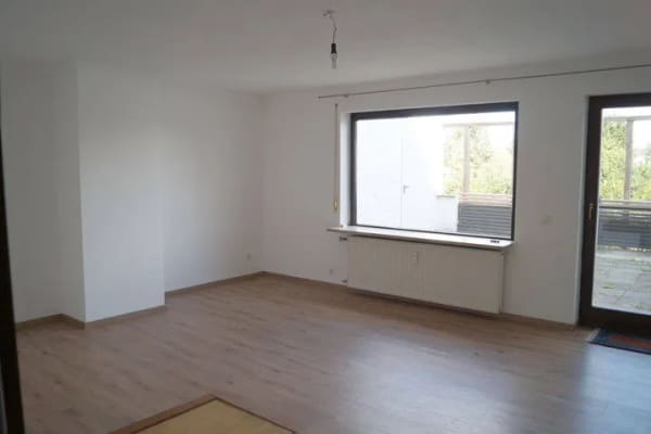 Immobilie in Büchenbach - Lichtdurchflutete Erdgeschosswohnung mit großer Terrasse und eigenem Garten in ruhiger Wohnlage von Büchenbach - Bild 3