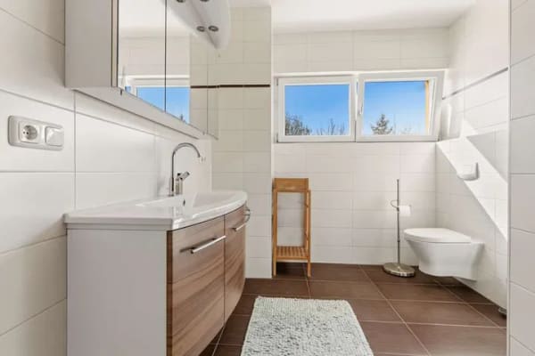 Immobilie in Altomünster - Lichtdurchflutetes naturnahes Einfamilienhaus ideal für Gewerbetreibende - Bild 3