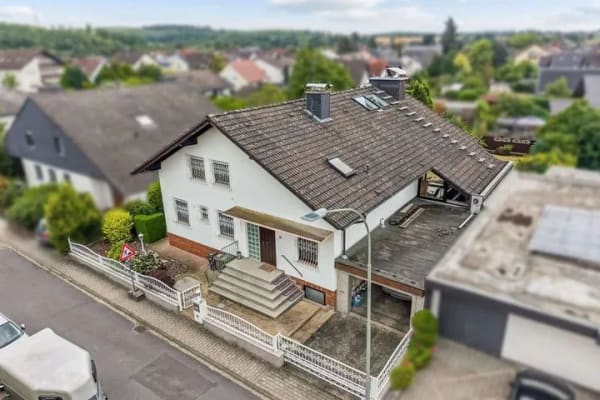 Immobilie in Hammersbach - 1- bis 2-Familienhaus: Wohnen in beliebter Lage - Bild 1