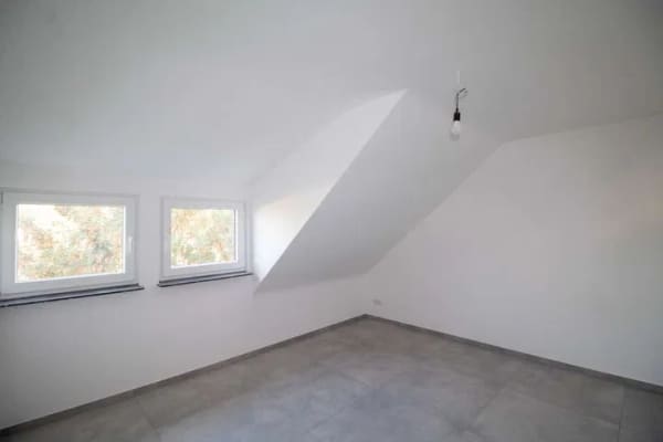 Immobilie in Kettig - Dachgeschosswohnung voll saniert mit Terrasse und Garage!  - Bild 1