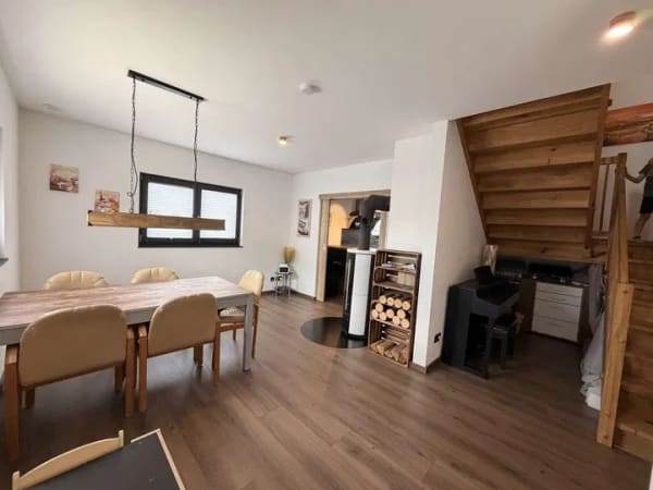 Immobilie in Boos - Exklusives Neubauhaus in Boos: Moderne Eleganz, hochwertige Ausstattung, Kamin und großzügige Außenb - Bild 4