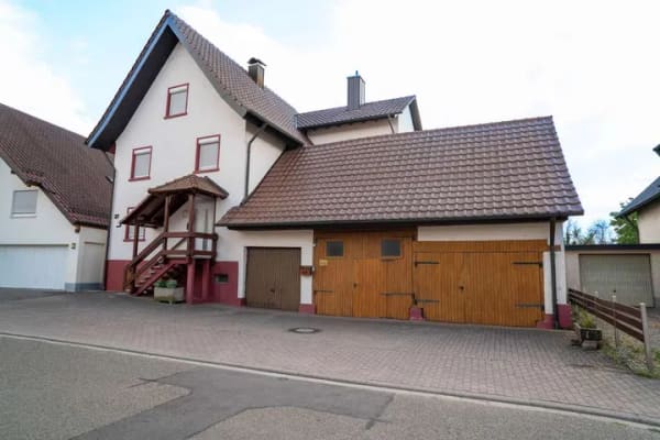 Immobilie in Offenburg - Großes 1–3‑Familienhaus mit Ausbaupotenzial und großem Schopf in Offenburg‑Windschläg“ - Bild 0