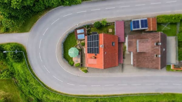 Immobilie in Blaubeuren - Charmantes Einfamilienhaus in naturnaher Lage – modernisiert, hell und mit schönem Ausblick - Bild 2
