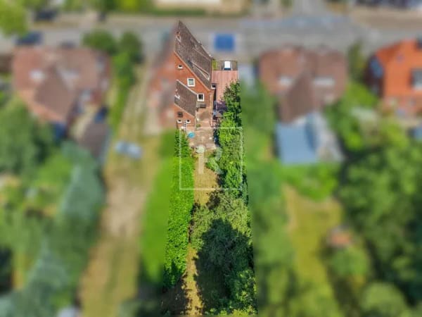 Immobilie in Itzehoe - Doppelhaushälfte mit großem Garten im Zentrum von Itzehoe - Bild 1