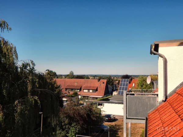 Immobilie in Baiersdorf - 3 Zimmer-Dachgeschosswohnung in Baiersdorf - Stellplatz, Balkon, Dachboden und Renditechance - Bild 0