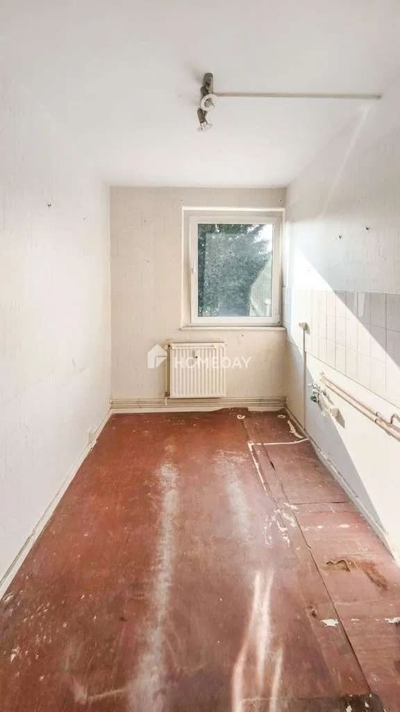 Immobilie in Ferdinandshof - Kompakte Zwei-Zimmer-Wohnung mit Balkon in ruhigem Mehrfamilienhaus - Bild 1