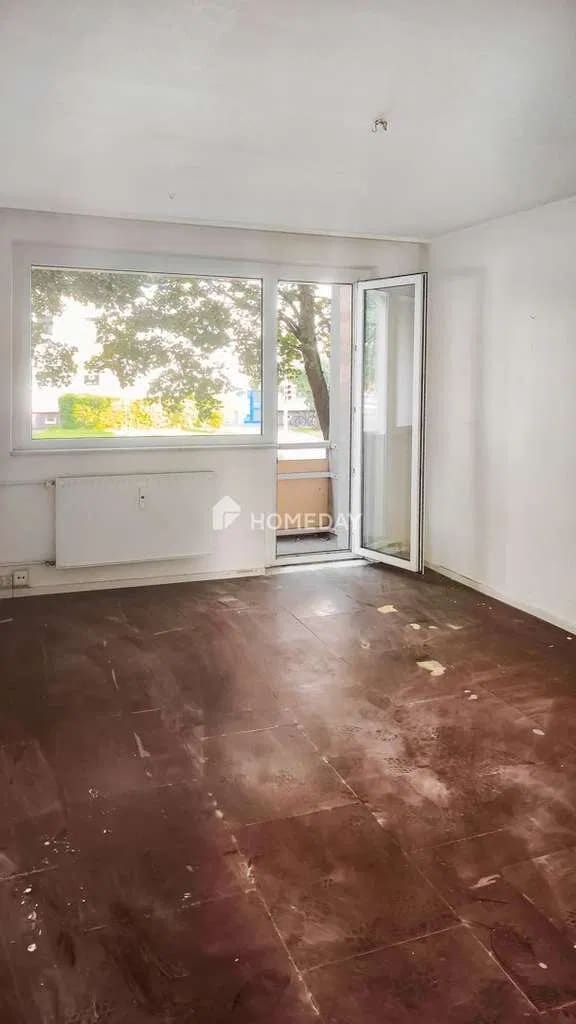 Immobilie in Ferdinandshof - Kompakte Zwei-Zimmer-Wohnung mit Balkon in ruhigem Mehrfamilienhaus - Bild 2