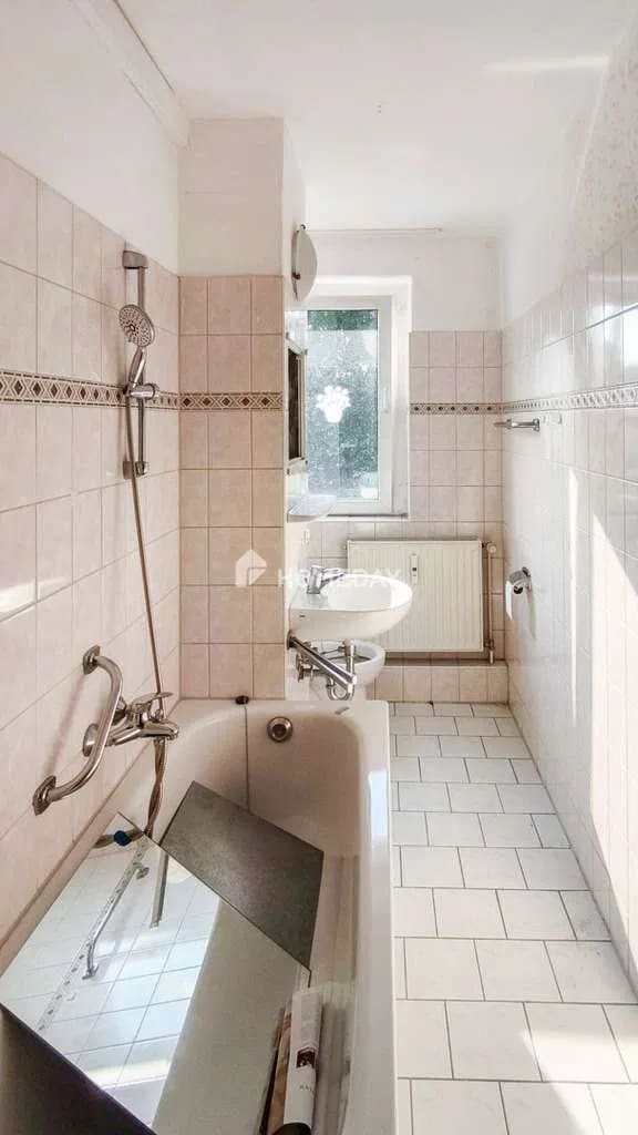 Immobilie in Ferdinandshof - Kompakte Zwei-Zimmer-Wohnung mit Balkon in ruhigem Mehrfamilienhaus - Bild 4