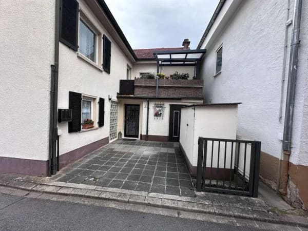 Immobilie in Roxheim - Charmantes Einfamilienhaus mit modernisiertem Wohnkomfort  - Bild 1