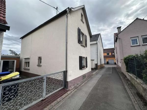 Immobilie in Roxheim - Charmantes Einfamilienhaus mit modernisiertem Wohnkomfort  - Bild 2