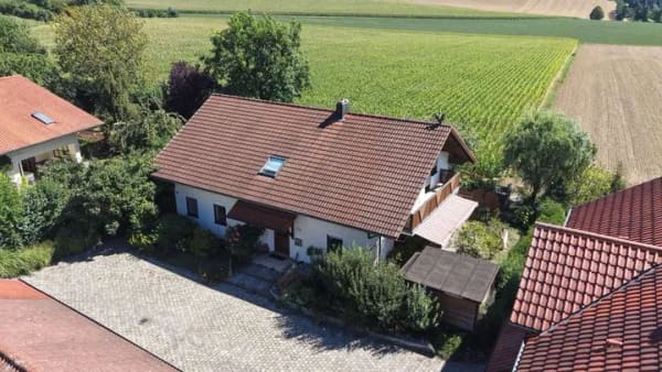Immobilie in Bad Birnbach - Einfamilienhaus mit Einliegerwohnung - 
Traumhafte Lage in Bad Birnbach - Bild 1
