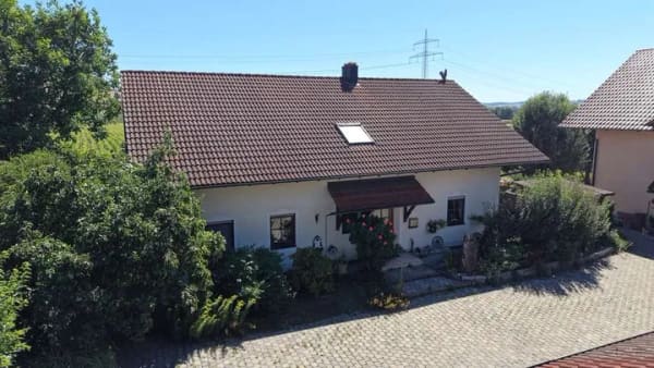 Immobilie in Bad Birnbach - Einfamilienhaus mit Einliegerwohnung - 
Traumhafte Lage in Bad Birnbach - Bild 2