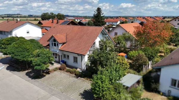 Immobilie in Mettenheim - Raum für Lebensentwürfe – Wohnen, Arbeiten oder Mehrgenerationen unter einem Dach - Bild 2