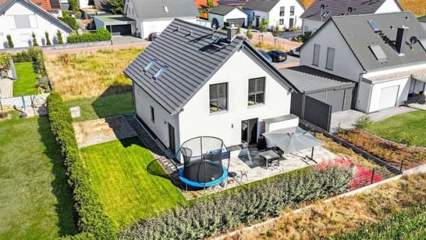 Immobilie in Steinweiler - Modernes Einfamilienhaus mit hochwertiger Ausstattung & Einzigartige Feldrandlage in Steinweiler - Bild 1