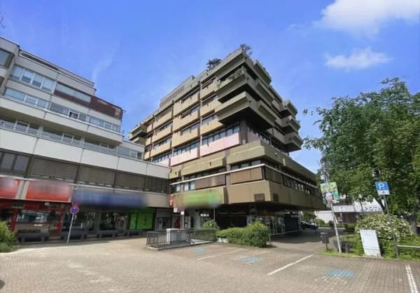 Immobilie in Dillingen/Saar - Großzügige Eigentumswohnung mit Balkon & attraktiver Freizeitetage in zentraler Lage - Bild 0