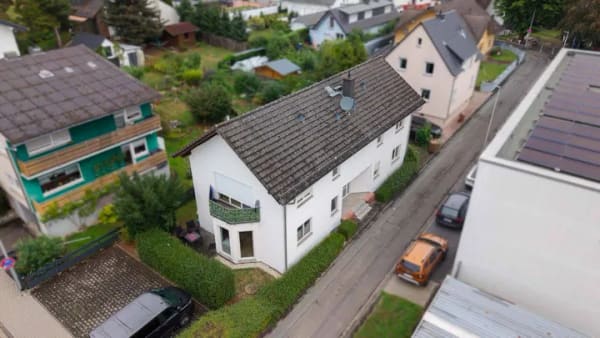 Immobilie in Hadamar - Vollvermietetes Mehrfamilienhaus in guter Lage von Niederhadamar! - Bild 1