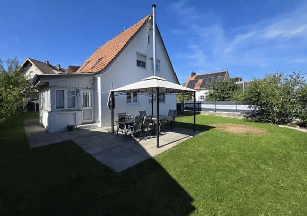 Immobilie in Trostberg - Ein Haus zum Ankommen – liebevoll modernisiert, mit Garten, Wintergarten & Doppelgarage - Bild 0