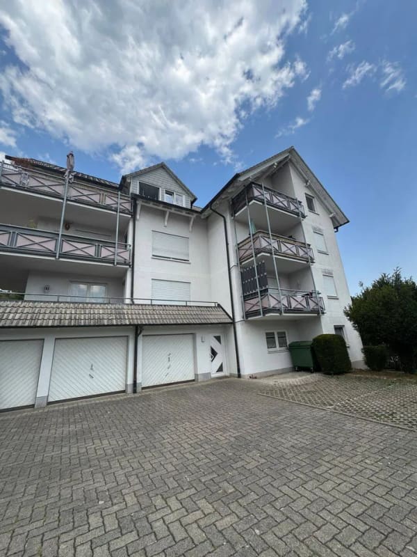 Immobilie in Niedereschach - Großzügige 4 Zimmer-Erdgeschosswohnung mit Terrasse, Garage und Stellplatz in Niedereschach - Bild 0