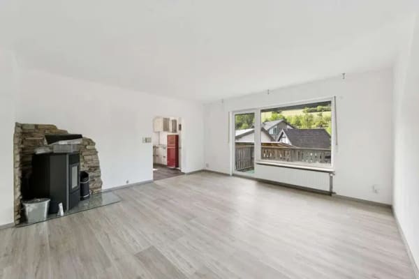 Immobilie in Ahrbrück - Immobilienverkauf mit Weitblick - gepflegtes Zweifamilienhaus mit moderner Energietechnik - Bild 4