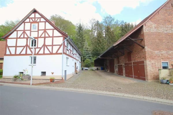 Immobilie in Melsungen - Ein- bis Zweifamilienhaus mit Photovoltaik und gepflegtem Scheunengebäude in Melsungen-Röhrenfurth - Bild 2