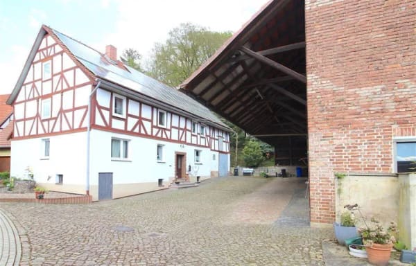 Immobilie in Melsungen - Ein- bis Zweifamilienhaus mit Photovoltaik und gepflegtem Scheunengebäude in Melsungen-Röhrenfurth - Bild 3
