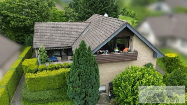 Immobilie in Schlangen - Energieeffizientes Einfamilienhaus mit Einliegerwohnung – barrierefrei und rollstuhlgerecht im EG - Bild 2