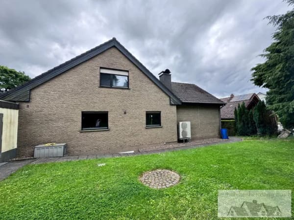 Immobilie in Schlangen - Energieeffizientes Einfamilienhaus mit Einliegerwohnung – barrierefrei und rollstuhlgerecht im EG - Bild 3