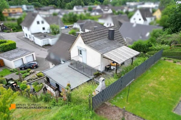 Immobilie in Engelskirchen - Eigentumswohnung im Zweifamilienhaus in attraktiver Lage von Engelskirchen - Bild 0