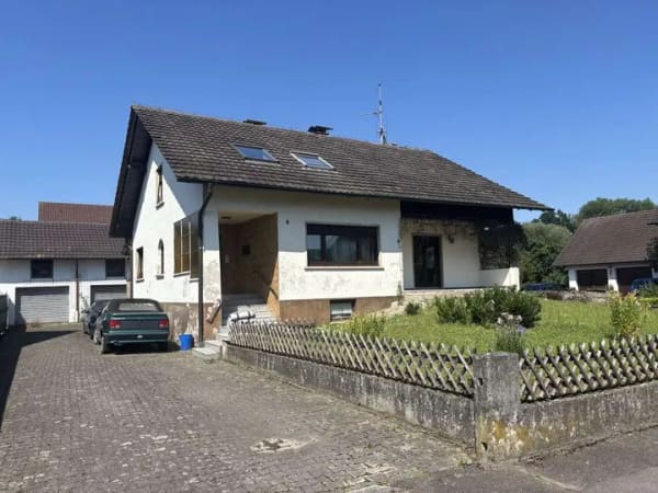 Immobilie in Lichtenau - 1-2 Familienhaus freistehend Ecklage mit Garten und Aussich - Bild 1