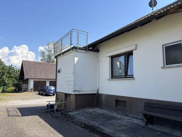 Immobilie in Lichtenau - 1-2 Familienhaus freistehend Ecklage mit Garten und Aussich - Bild 3