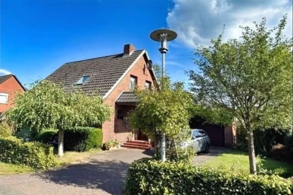 Immobilie in Ebersdorf - Ebersdorf sucht junge Familie! Gepflegtes Haus mit schönem Garten. - Bild 1